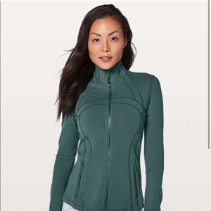 Lululemon Define Jacket in Teal Shadow. Size 8